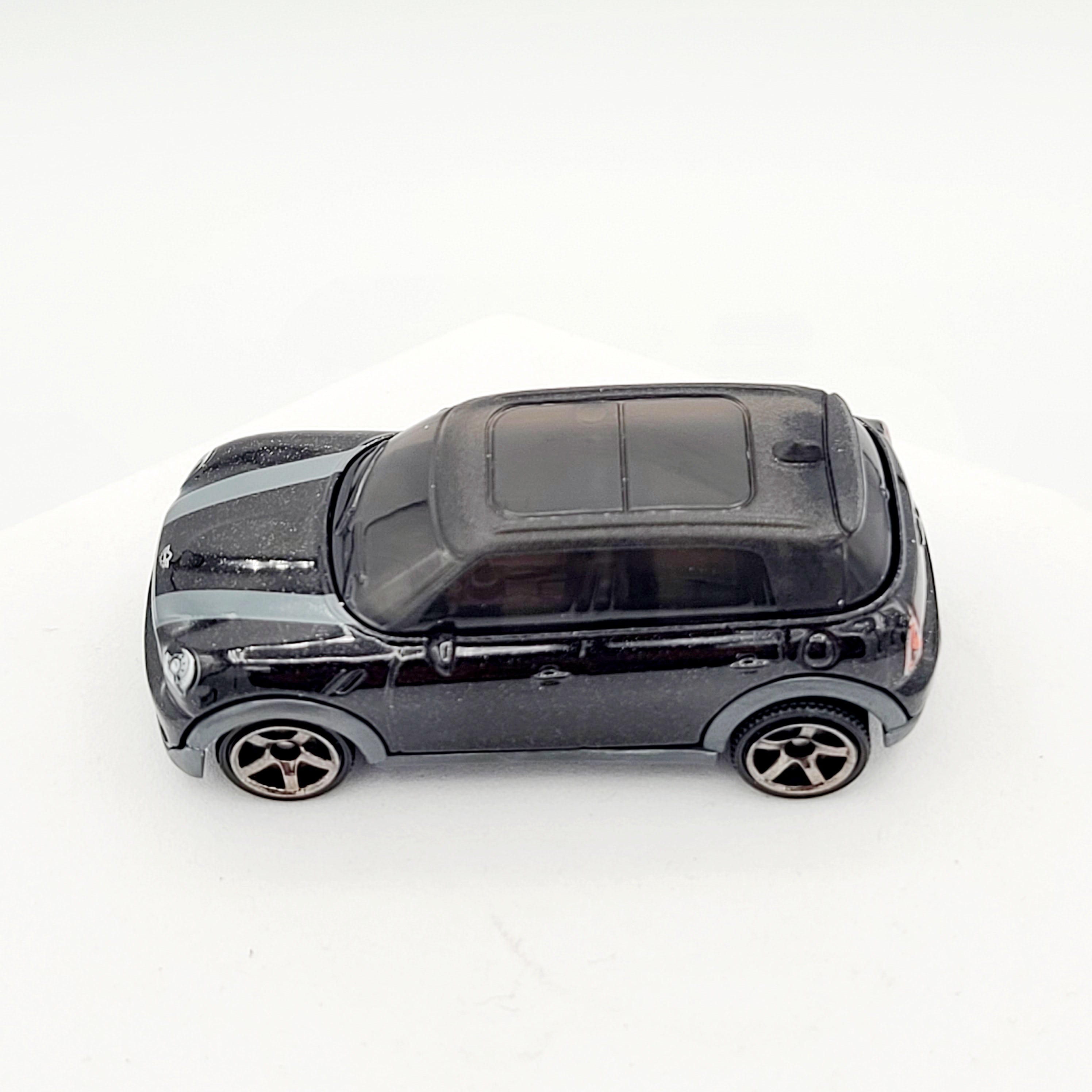 Matchbox '11 MINI Cooper Countyman (2023 MBX 5 Pack Exclusive - Wagons II)